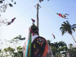 Cumbre Tajín. Los voladores de Papantla son uno de los atractivos del encuentro. AP / ARCHIVO