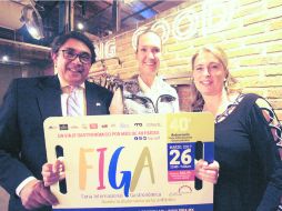 Alejandro Malacara (Perú), Heike con der Heyde (Alemania) y Nicky Brouwers de Smits (Holanda), entre los anfitriones del FIGA. EL INFORMADOR / F. González