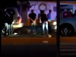 El miércoles pasado, sujetos armados abordaron la patrulla de los elementos para privar de la libertad a ocho sujetos detenidos. YOUTUBE / FOOL REC