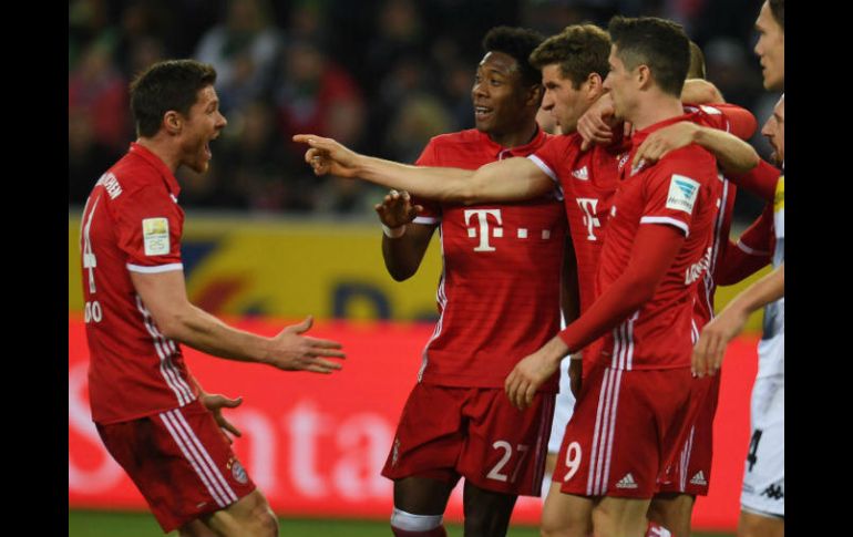 Los bávaros celebran el único gol del partido. AFP / P. Stollarz