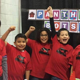 Pese al racismo, niños de EU competirán en Mundial de Robótica