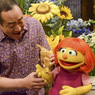 Plaza Sésamo incorpora a Julia, una niña con autismo