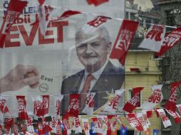 El 16 de abril, Turquía votará en plebiscito una reforma que prevé transferir todo el poder ejecutivo al jefe del Estado. AP / L. Pitarakis