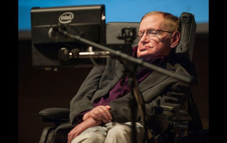 Considerado uno de los científicos más influyentes del último siglo, Hawking ha hecho contribuciones al conocimiento del Universo. AP / ARCHIVO