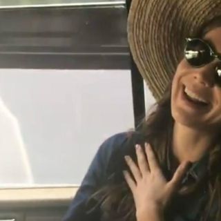 ‘Te quedó grande la yegua’, dedicatoria de Camila Sodi a ‘Chicharito’