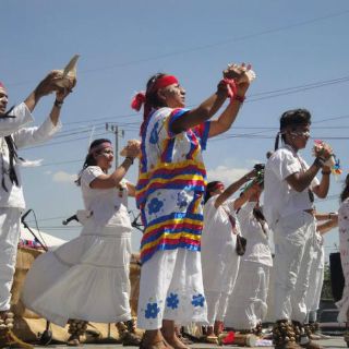 Asisten al Ixtépete para celebrar el Equinoccio