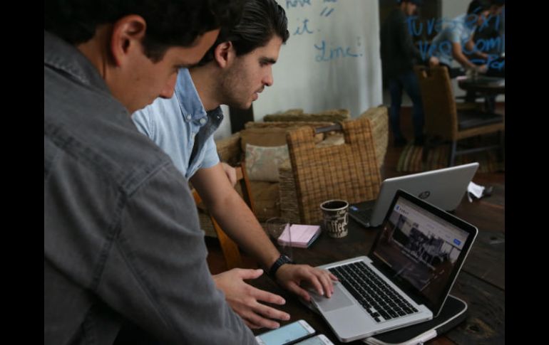 El 53 por ciento de los encuestados prefiere contar con prestaciones aunque ello suponga sacrificar un poco de su sueldo. EL INFORMADOR / ARCHIVO