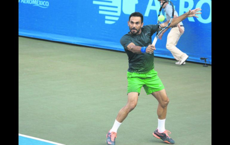 En una hora y 44 minutos, Víctor Estrella Burgos despachó al ecuatoriano Emilio Gómez. EL INFORMADOR / G. Gallo