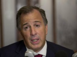 Meade Kuribreña afirma que este año la economía nacional enfrenta dos retos principales ''e importantes de superar''. AP / ARCHIVO