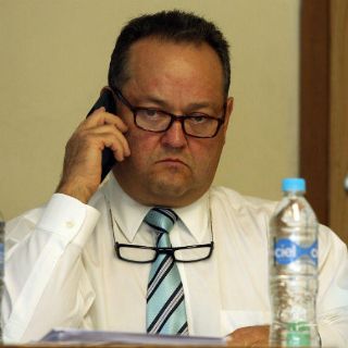 Alberto Barba combate juicios con amparo