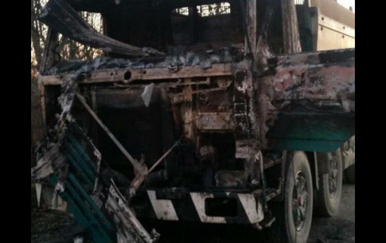 Las víctimas estaban escondidas en una sección oculta de la cabina de carga del automotor. ESPECIAL /