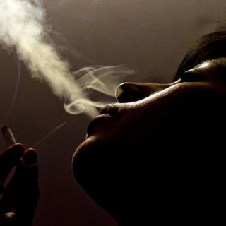 Tabaquismo provoca mayoría de tipos de cáncer