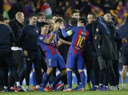 Luis Suárez (I) y Lionel Messi (D) durante la celebración de la remontada histórica. AP / ARCHIVO