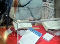 La exhibición ‘Tradición de tinta en la Biblioteca Nacional. Historia del libro en México’ estará abierta hasta el 30 de junio.io. TWITTER / @UNAM_MX