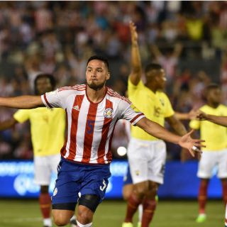Paraguay vence a Ecuador y mantiene esperanzas de Mundial