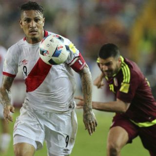 Perú rescata empate ante Venezuela
