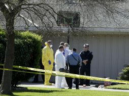 La casa fue bloqueada por la policía con cinta amarilla para proteger la escena del crimen. AP / R. Pedroncelli