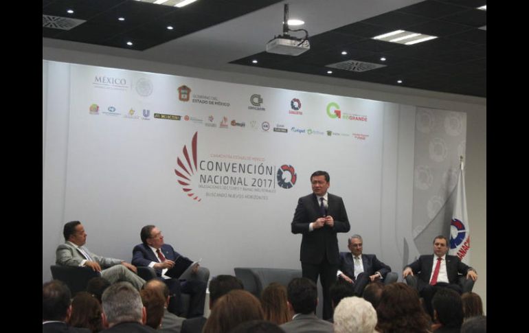 Osorio Chong destaca la importancia que tienen las instituciones en la protección de los mexicanos. TWITTER / @CANACINTRAMex
