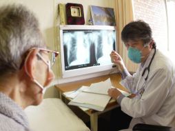 La tuberculosis a pesar de que se había propuesto su erradicación hace más de 30 años, la siguen padeciendo un gran número de personas. AP / ARCHIVO