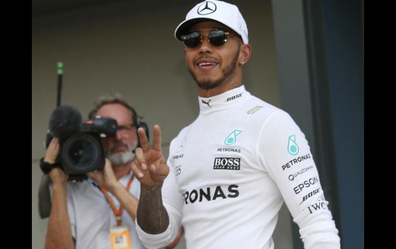 El tricampeón del mundo pone al equipo Mercedes a la cabeza de la competencia en la primera fecha de la temporada 2017. AP / R. Rycroft