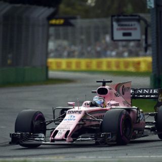 'Checo' Pérez enfrenta problemas de motor