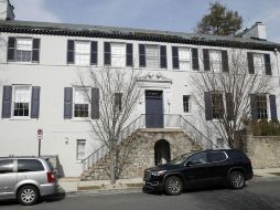 La casa de 5.5 millones de dólares en el vecindario Kalorama fue comprada por una empresa vinculada a un multimillonario chileno. AP / A. Brandon