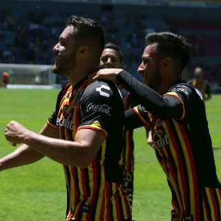 Leones Negros rescata un punto amargo