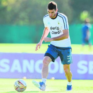 Caruzzo, Marcone y Alario, novedades contra Bolivia