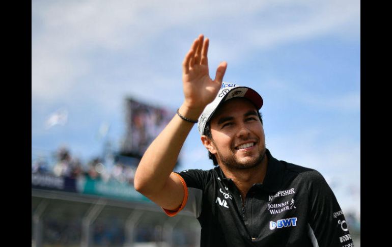 El piloto de Guadalajara salió del décimo lugar tras la sanción al australiano Daniel Ricciardo. AFP / S. Khan