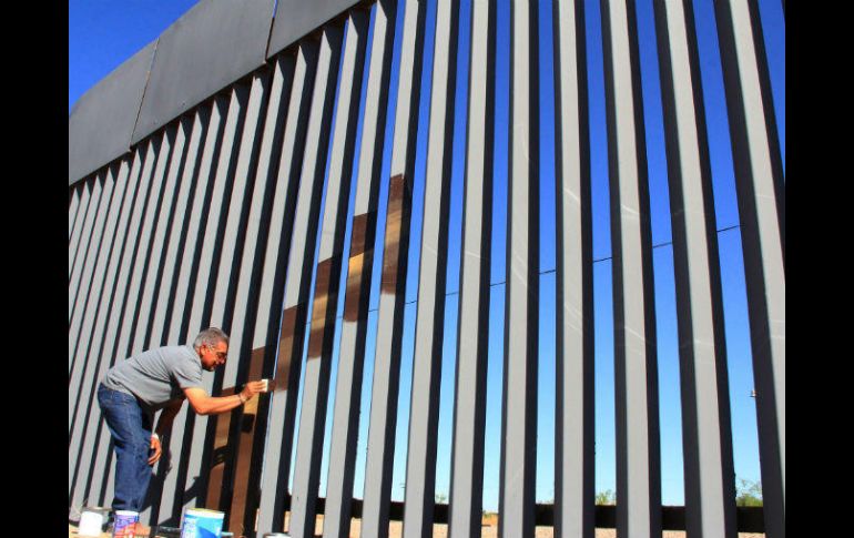 Lamentan que de este lado de la frontera haya mexicanos listos para colaborar con el proyecto. EFE / ARCHIVO