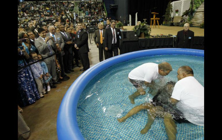 Los Testigos de Jehová se oponen a muchos aspectos del funcionamiento de un Estado, como los procesos electorales o el servicio militar AP / ARCHIVO