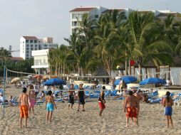 La mayoría de los turistas extranjeros que visitan Puerto Vallarta provienen de EU y Canadá. EL INFORMADOR / ARCHIVO