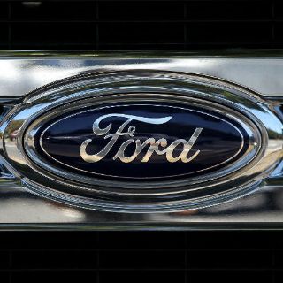 Ford invertirá mil 200 millones en tres plantas en EU