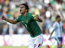 Martins, de Bolivia, celebra el segundo gol de su Selección. AP / J. Karita