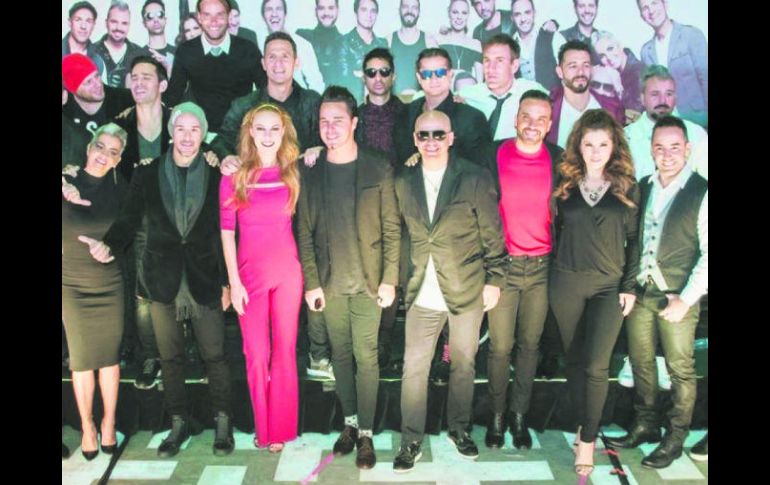 Todos juntos. El elenco del concierto te espera en el Telmex. ESPECIAL /