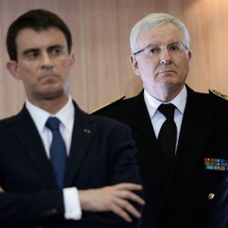 Valls anuncia que votará por Macron en elecciones francesas