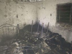 El fuego consumió por completo una de las habitaciones de la vivienda que se encontraba en el segundo piso. ESPECIAL / Bomberos Guadalajara