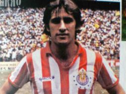 ''Pelón'' Gutiérrez es considerado uno de los mejores laterales izquierdos en la historia rojiblanca; debutó a finales de los 70. ESPECIAL /