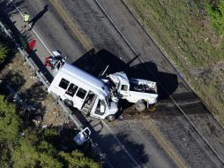Las fotografías y vídeos de la escena muestran un fuerte impacto en las partes delanteras de ambos vehículos. AP / P. Luna