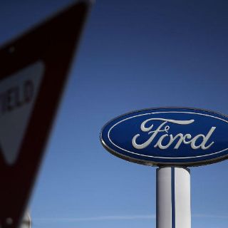 Ford llama a revisión a 8 mil 510 autos en México