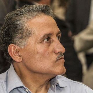 Arturo Zamora pide licencia como senador