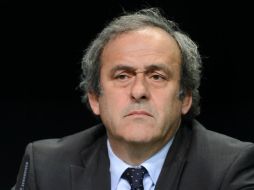 ''Blatter me lo dijo varias veces. Quería morir estando en la FIFA'', aseveró el ex futbolista y ex presidente de la UEFA. AFP / ARCHIVO