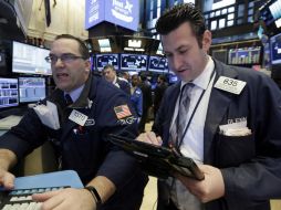 El índice Nasdaq subió un 0.28 por ciento hasta cinco mil 914.34 puntos, en niveles nunca vistos. AP / R. Drew