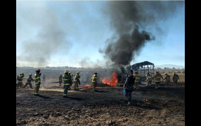 Una persona murió en el incendio del ducto de El Zapote; al parecer lo ordeñaba cuando las llamas lo sorprendieron. EFE /