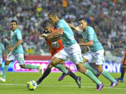 Los castigos al defensa suman 13 partidos de suspensión en el Clausura 2017. MEXSPORT / ARCHIVO