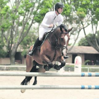 Vizcaíno manda en el Jockey