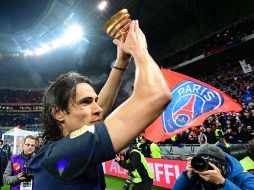 El uruguayo Edinson Cavani anota el cuarto gol parisino al minuto 90. AFP / F. FIFE