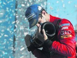 Lucas di Grassi protagonizó un emocionante final en el Autódromo Hermanos Rodríguez para llevarse su primera victoria de la temporada. EFE / J. Méndez