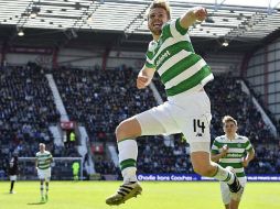 Stuart Armstrong celebra el tercer gol del Celtic. TWITTER / @celticfc