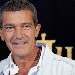 Antonio Banderas deja de fumar tras sufrir un infarto